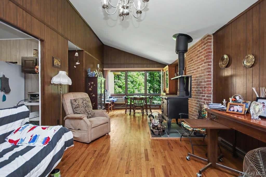 198 Pine Grove Road thumbnail 13