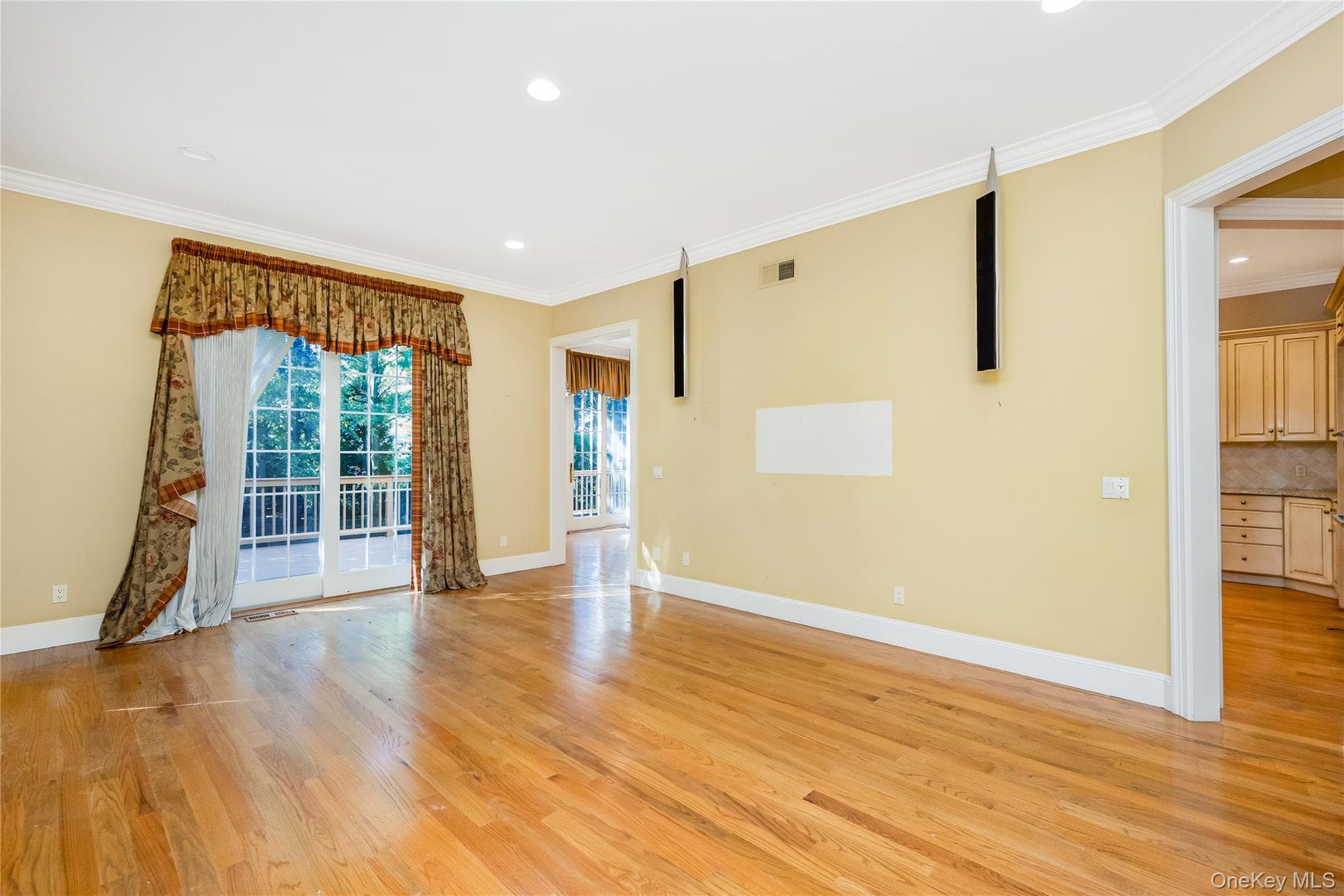 61 Charney Court thumbnail 15