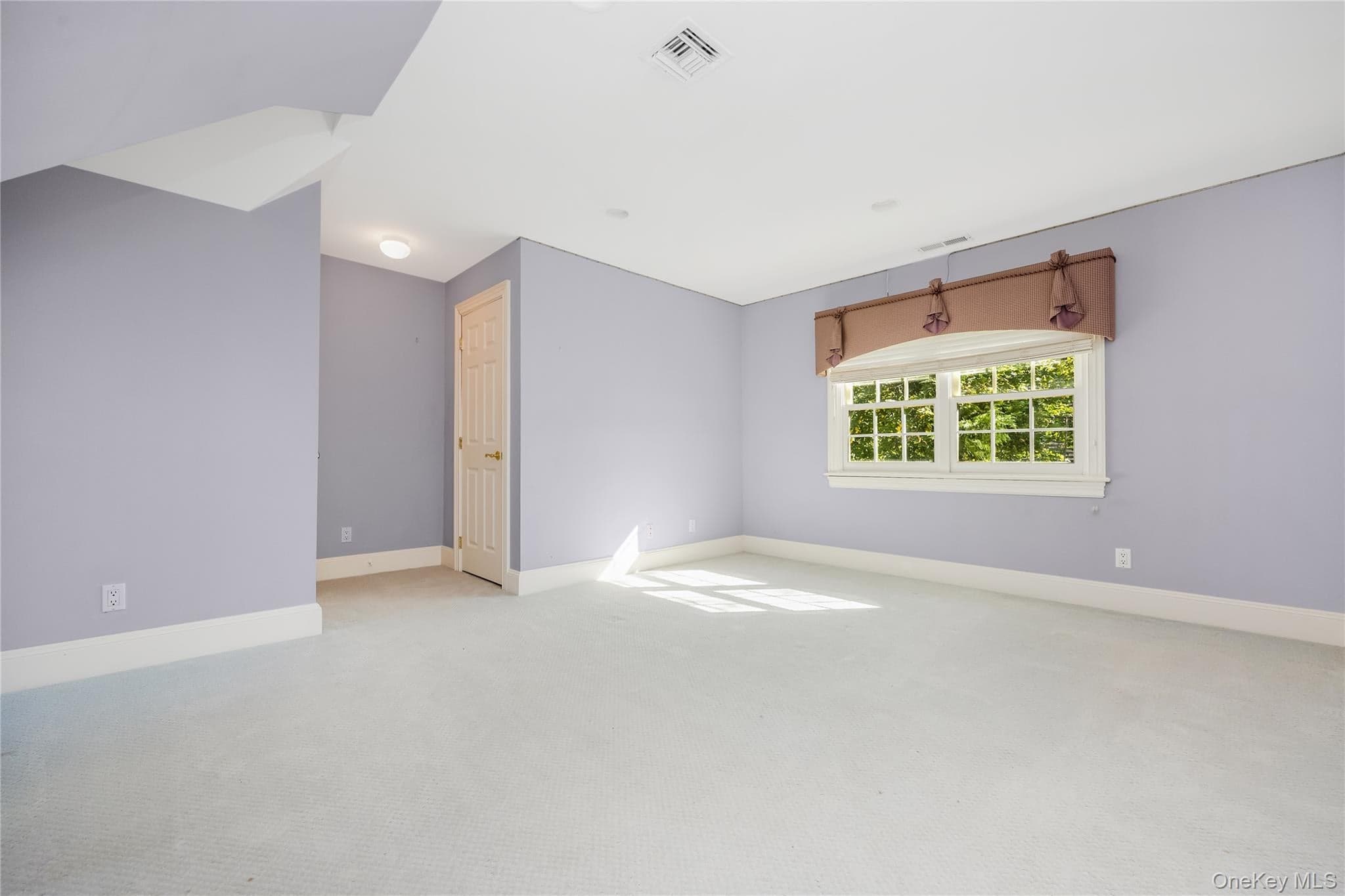 61 Charney Court thumbnail 35
