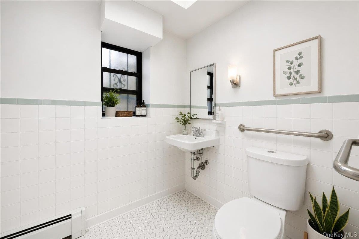 352 E 116th Street thumbnail 10