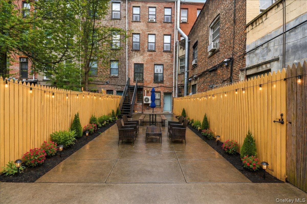 352 E 116th Street thumbnail 3