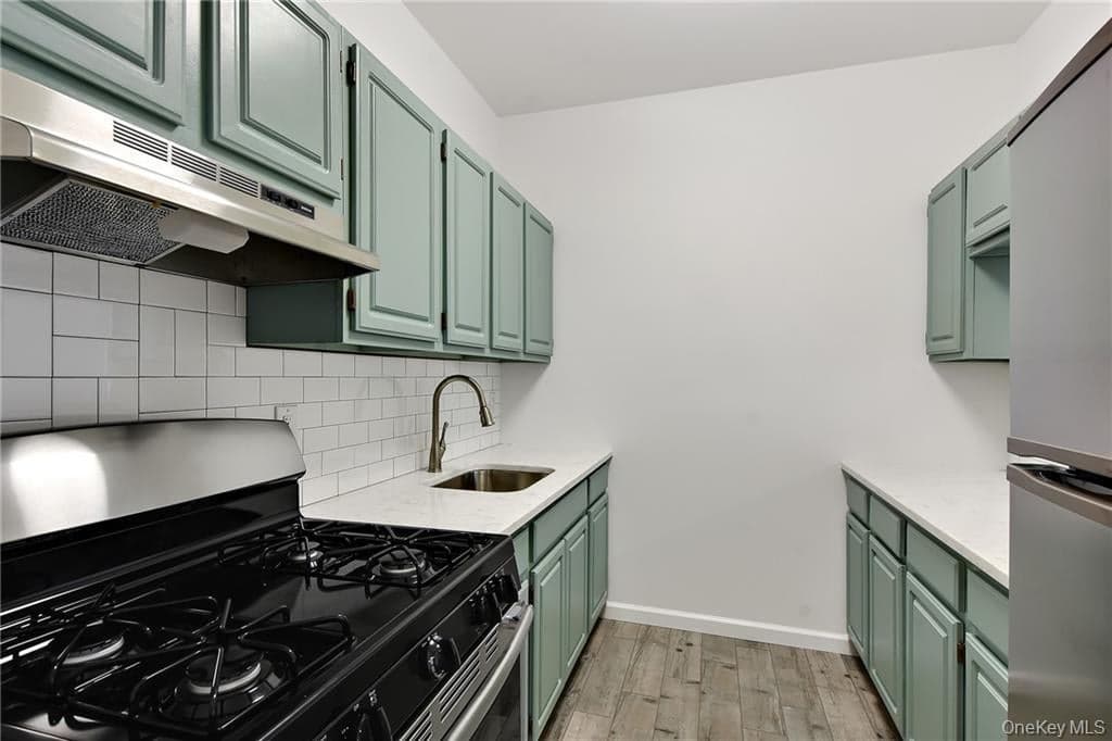 352 E 116th Street thumbnail 19