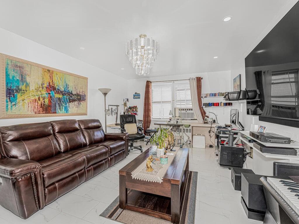 2866 Marion Avenue Unit: 6J, Bronx