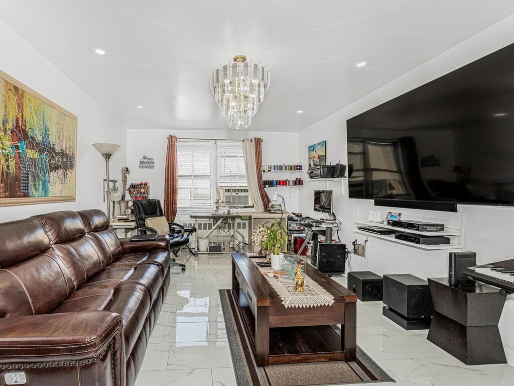 2866 Marion Avenue Unit: 6J thumbnail 2