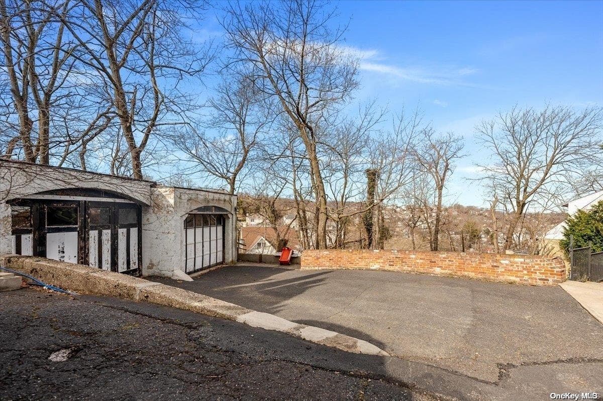 45 East Loop Road Rd thumbnail 31
