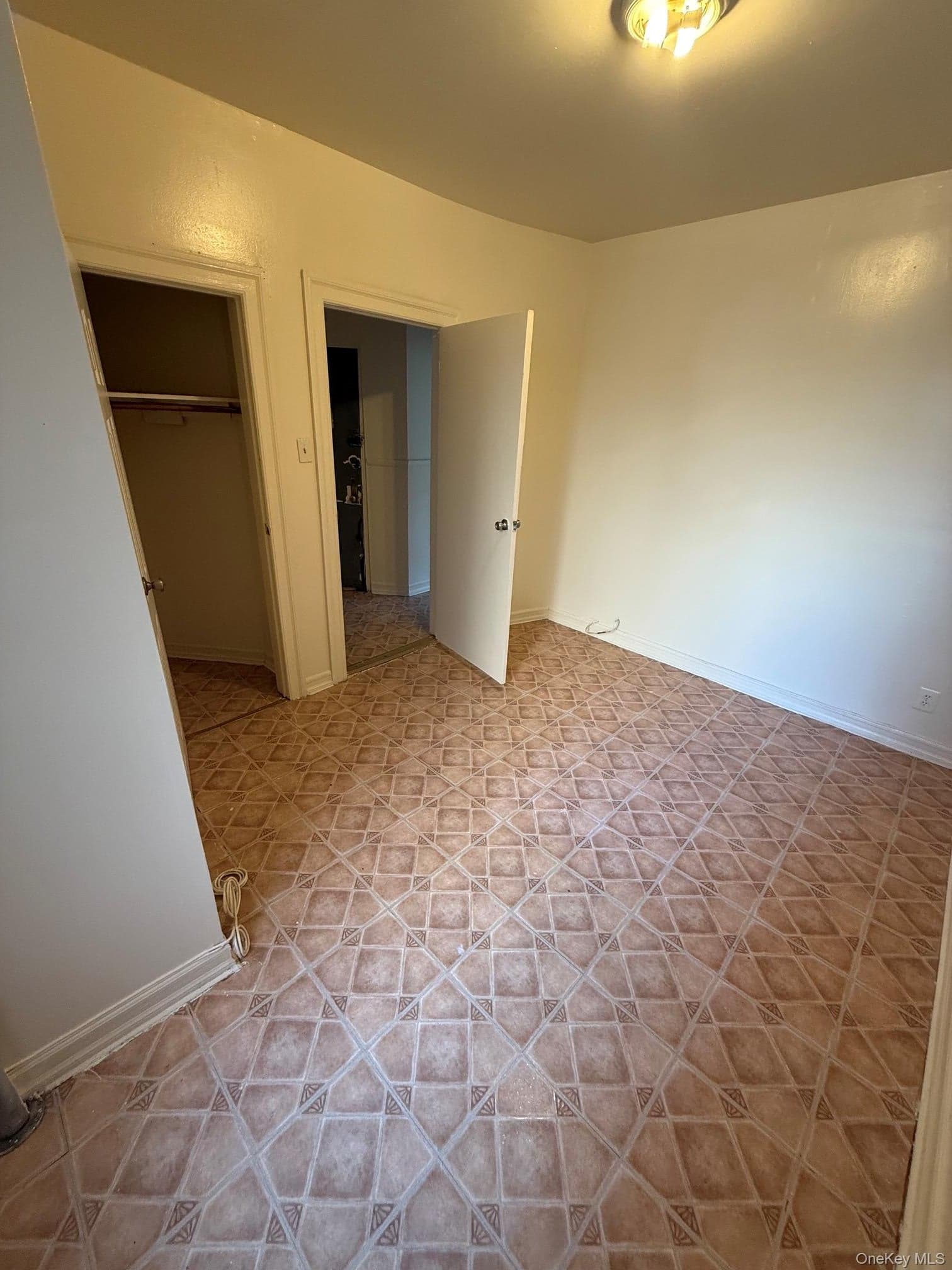 2116 Honeywell Avenue Unit: 5 thumbnail 9