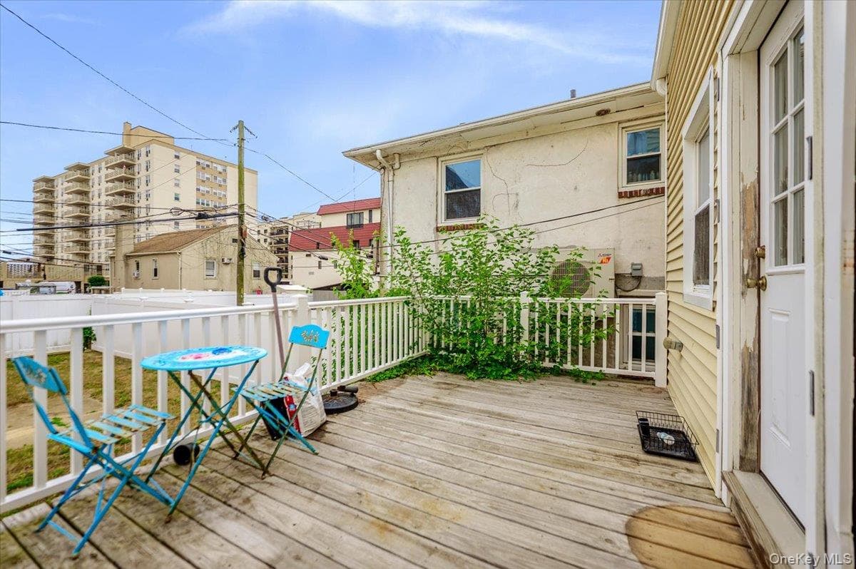 450 E Broadway thumbnail 15