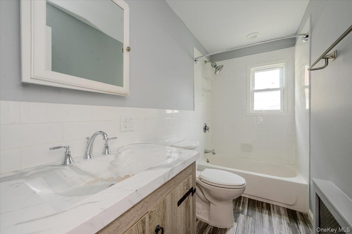 450 E Broadway thumbnail 11