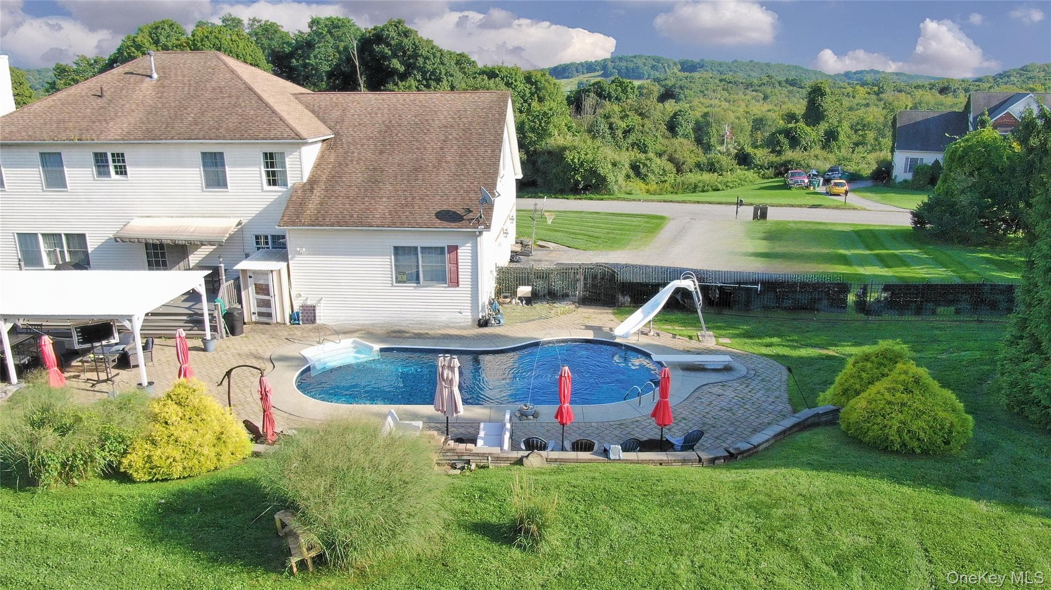 29 Duke Drive thumbnail 38