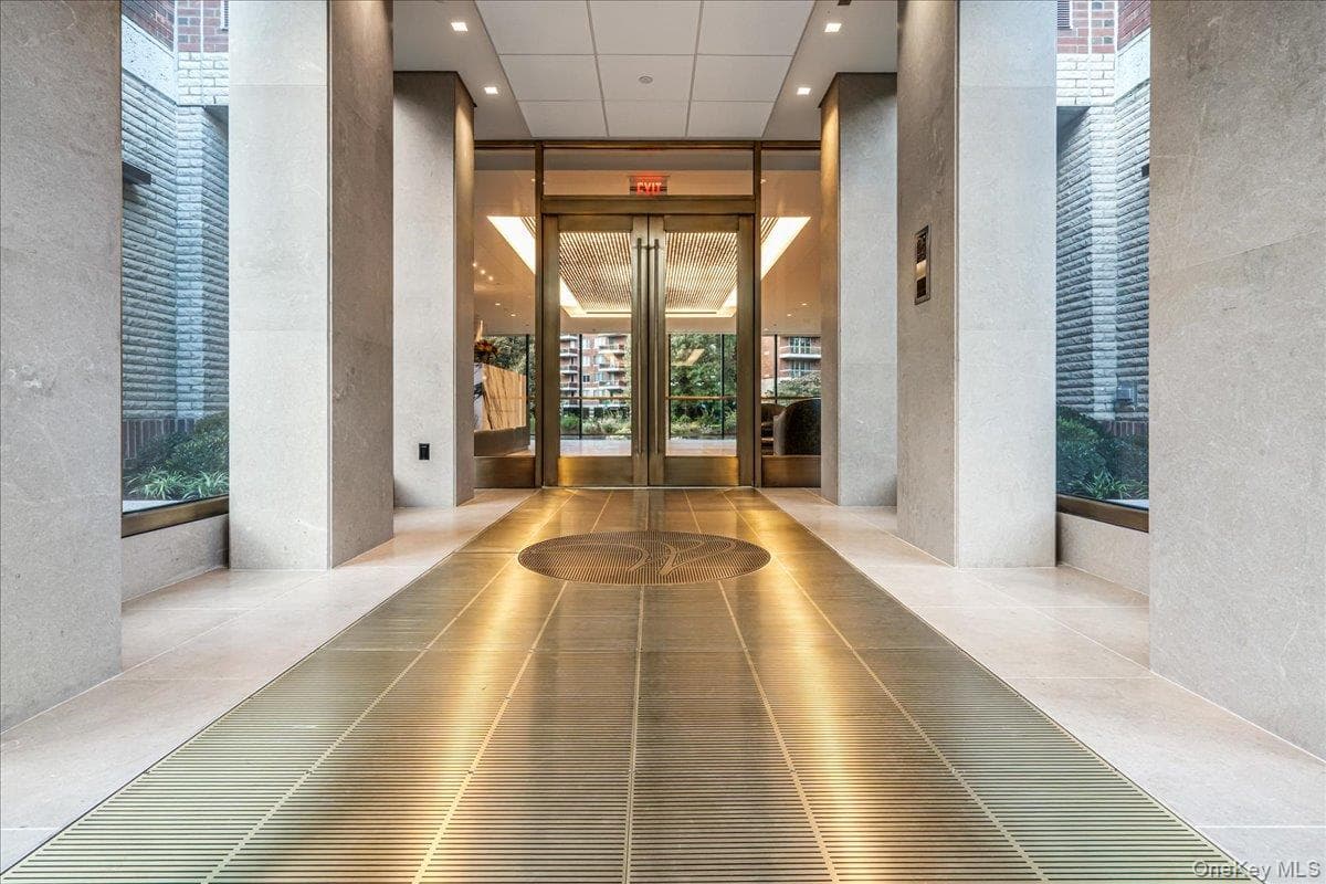 111 Cherry Vallley Avenue Unit: 408W thumbnail 25
