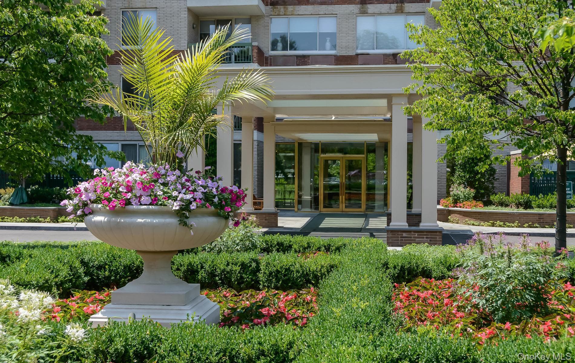 111 Cherry Vallley Avenue Unit: 408W thumbnail 3