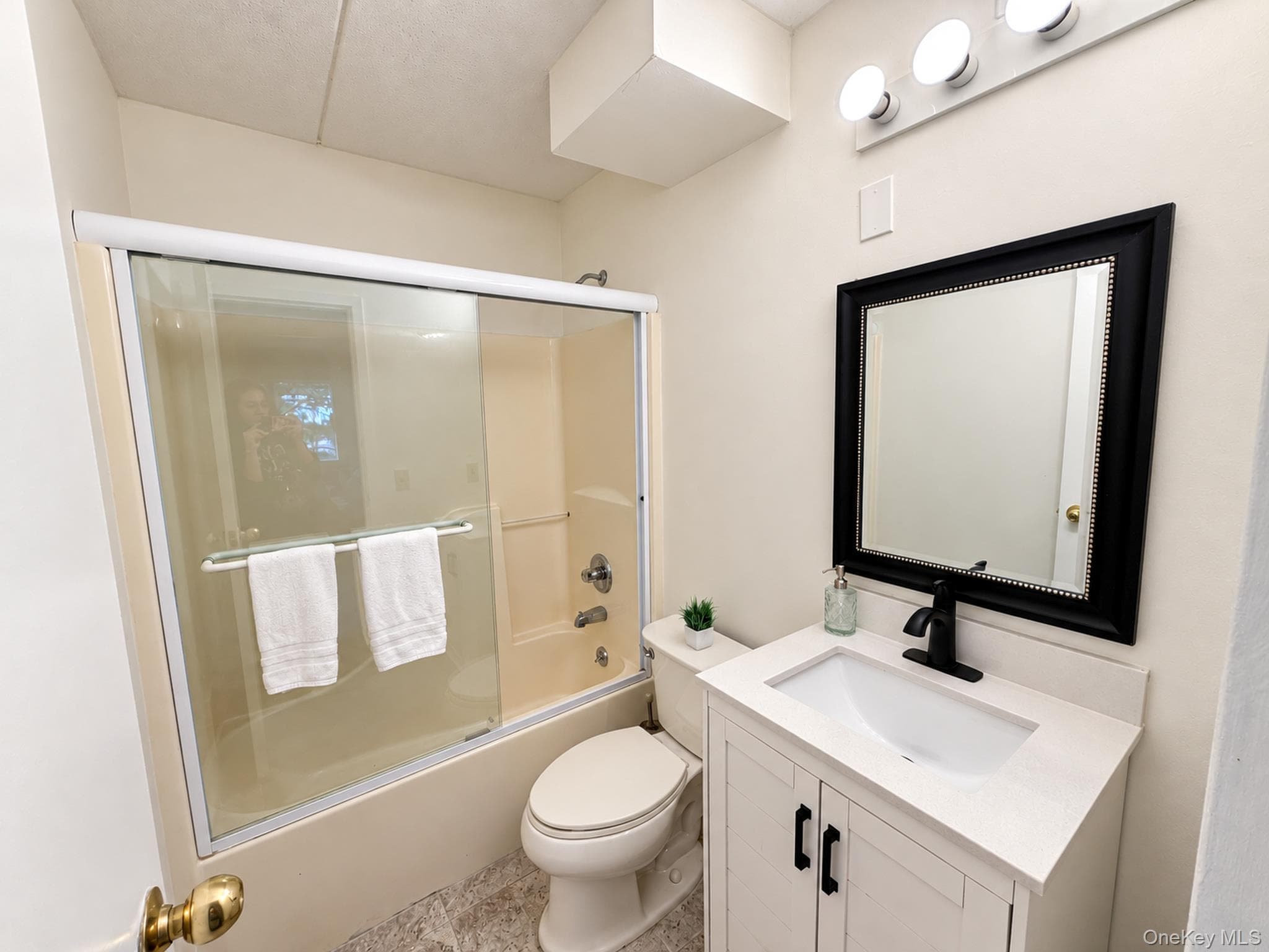 1035 E Boston Post Road Unit: 2-10 thumbnail 9