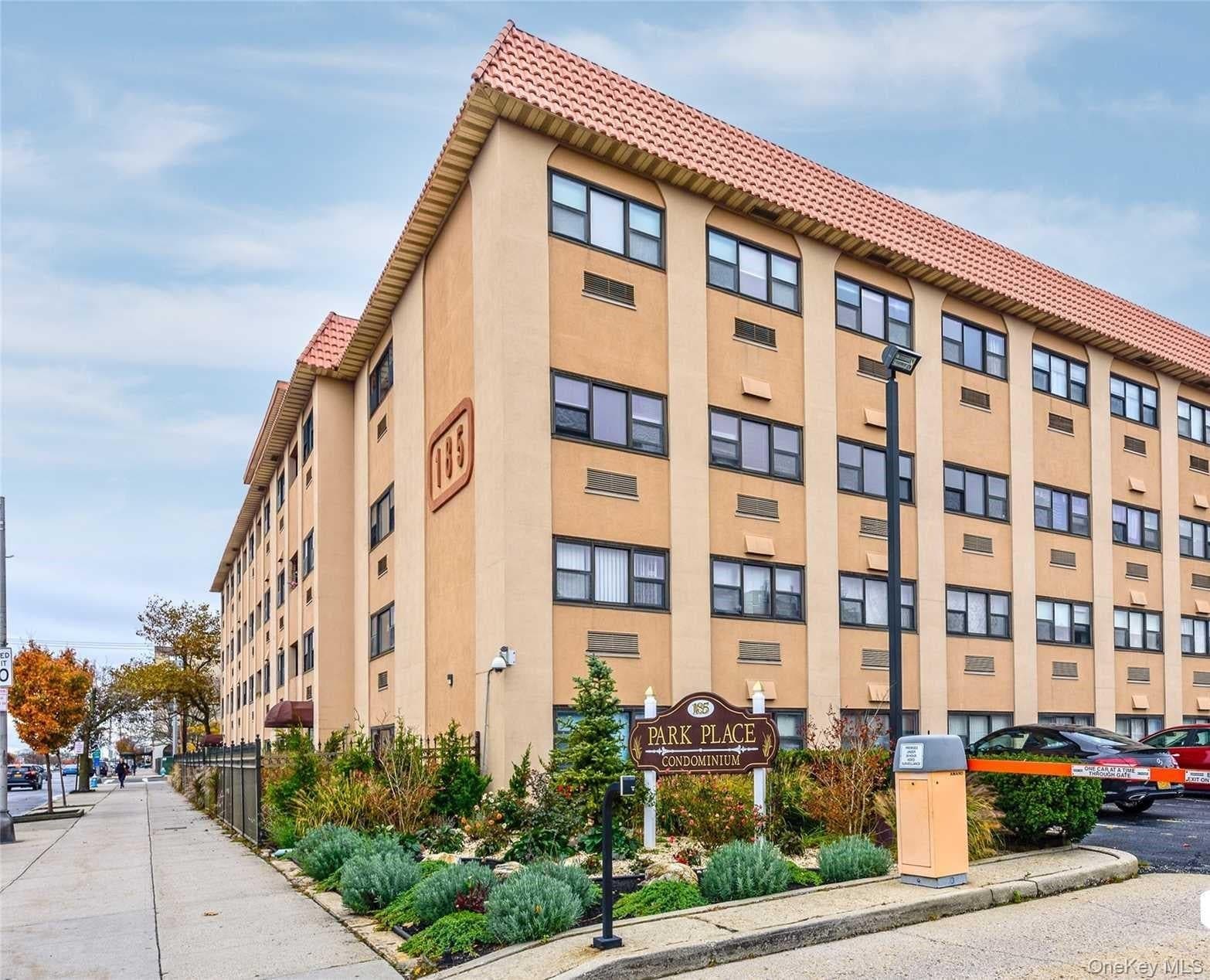 185 W Park Avenue Unit: 200, Long Beach