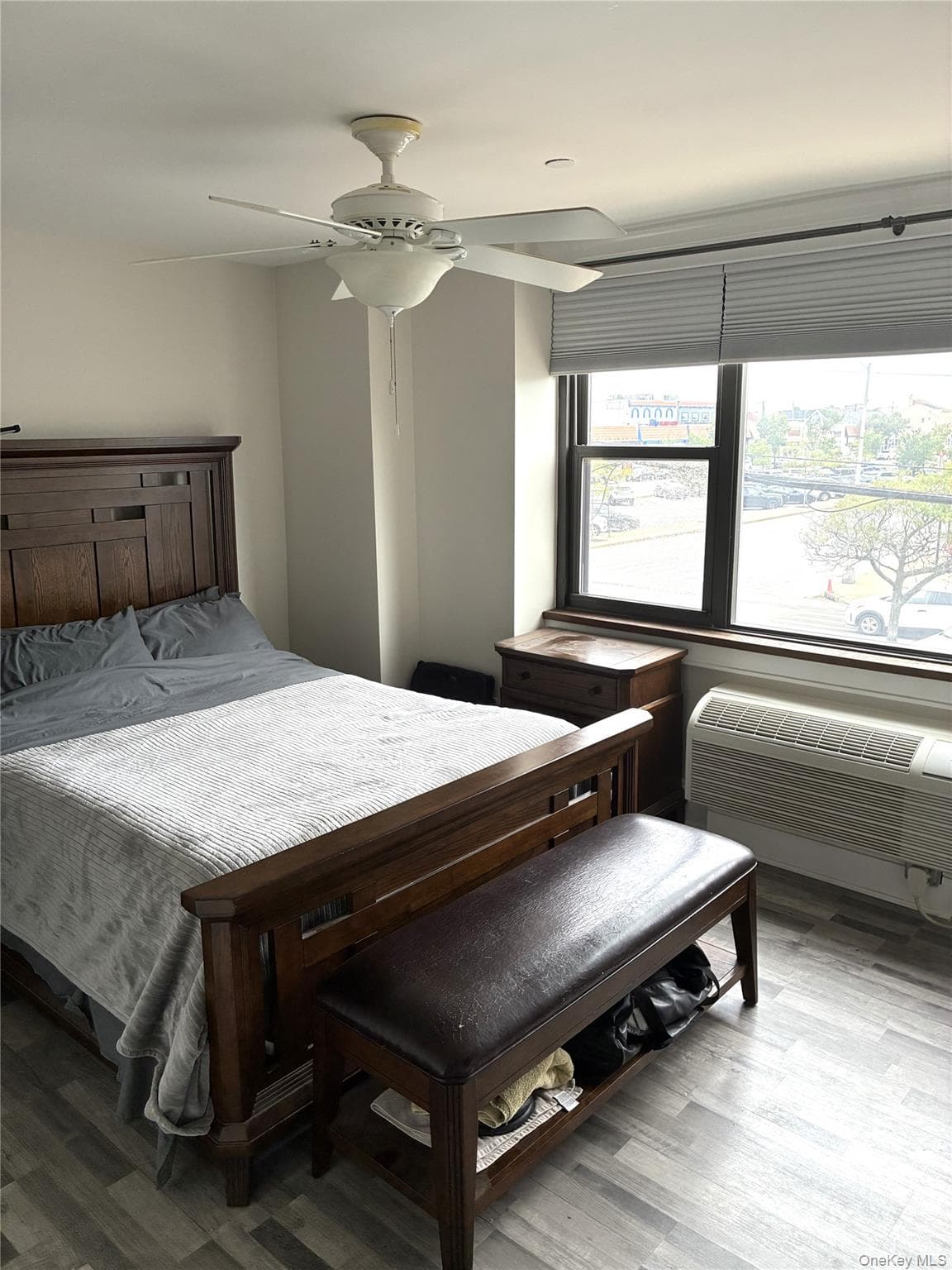 185 W Park Avenue Unit: 200 thumbnail 9