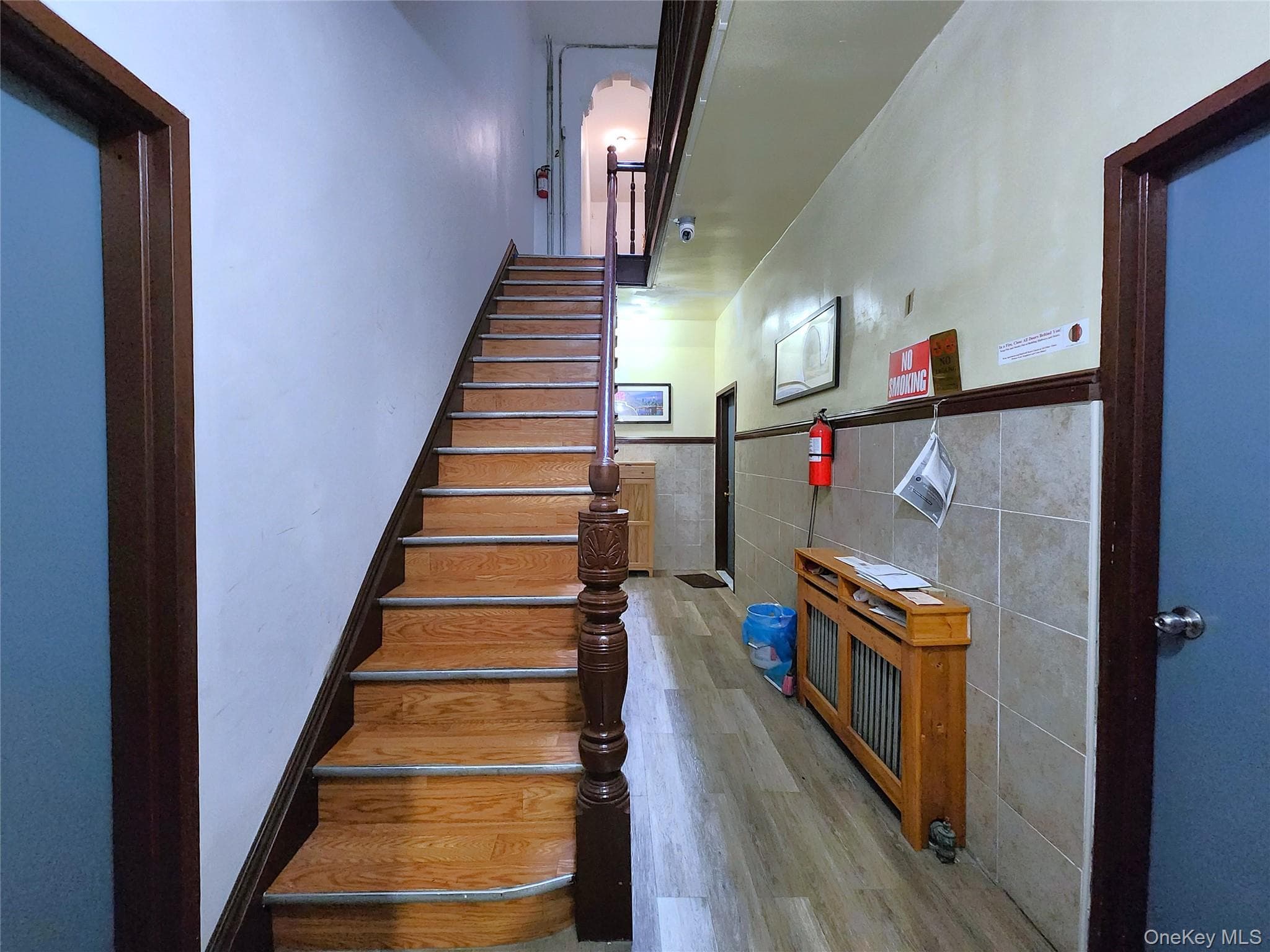 654 Seneca Avenue thumbnail 17