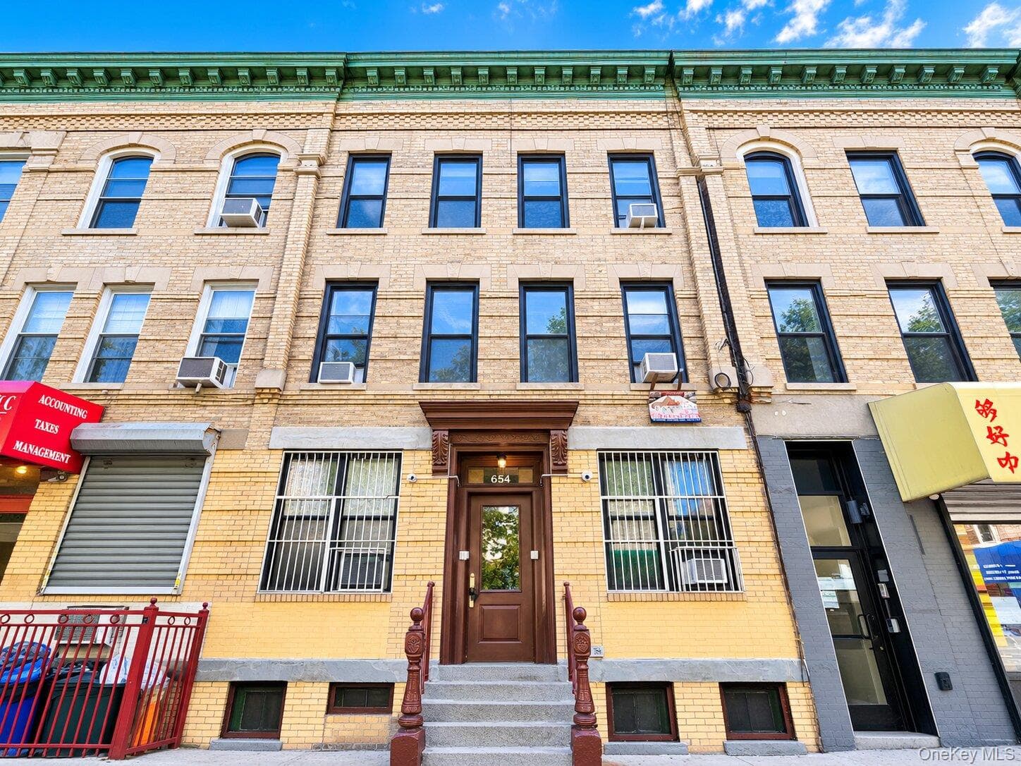 654 Seneca Avenue, Ridgewood