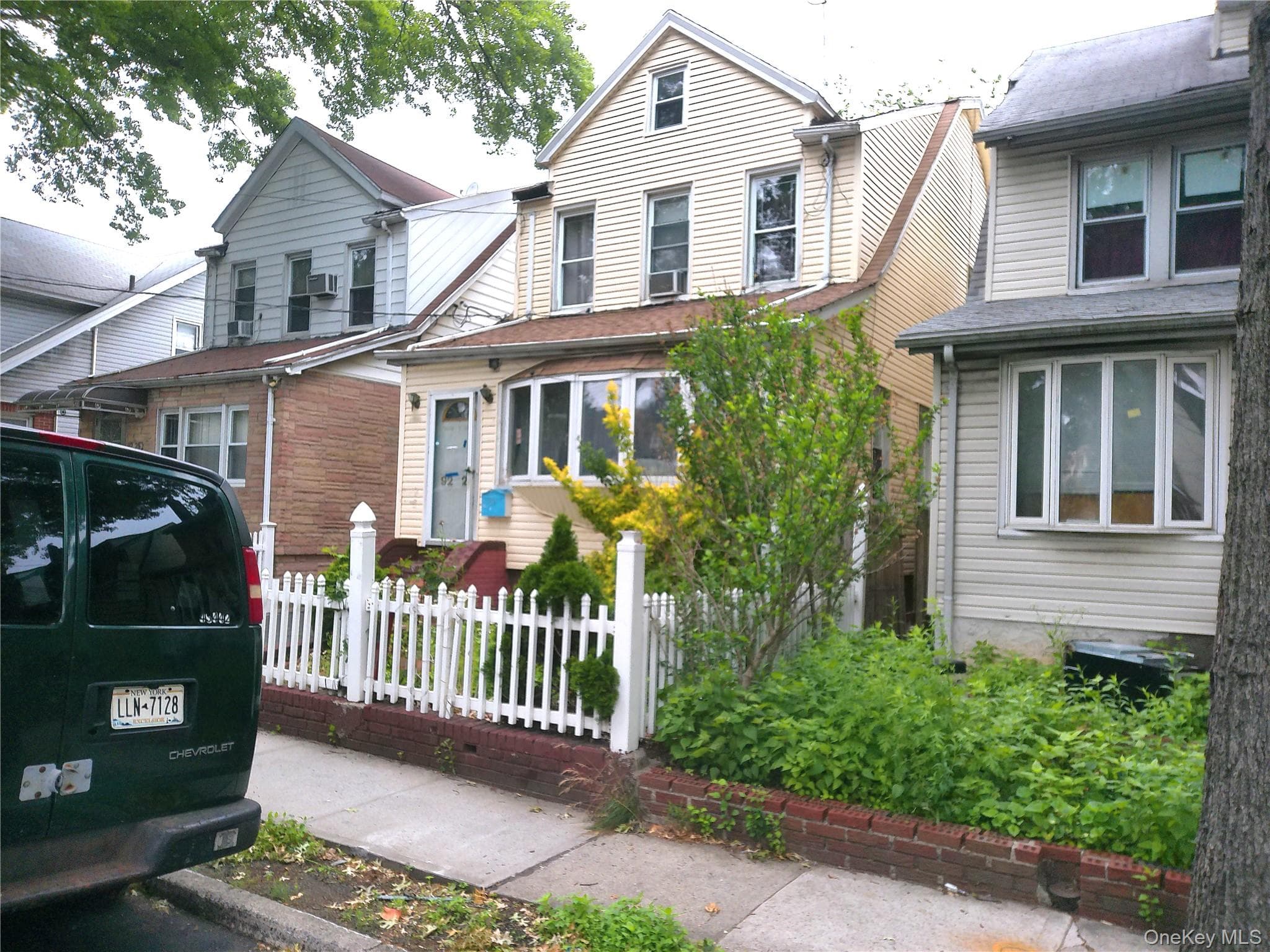 9227 Springfield Boulevard thumbnail 6