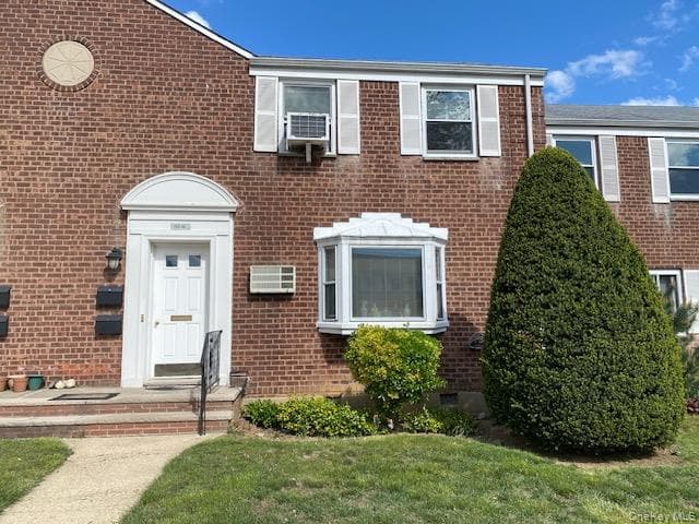 263-06 73rd Avenue Unit: A-2, Glen Oaks