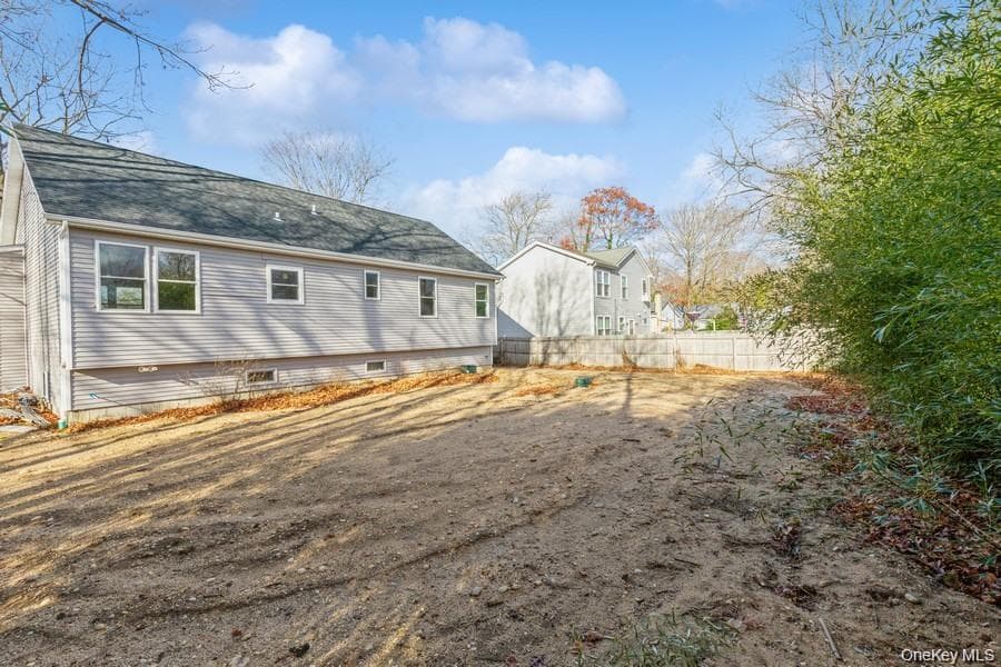 125 Lynbrook Drive thumbnail 15