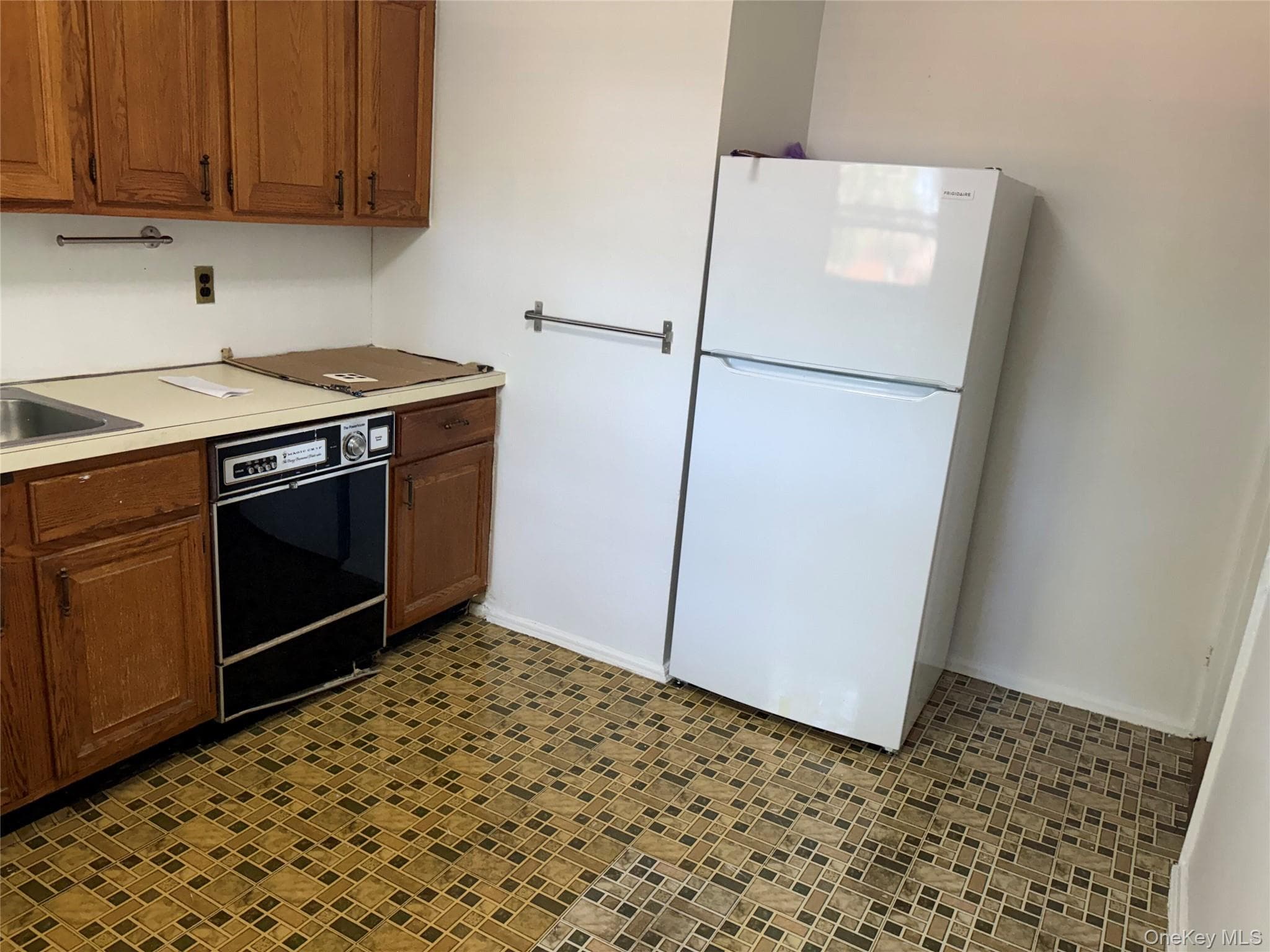 74-81 220th Street Unit: 2 thumbnail 4