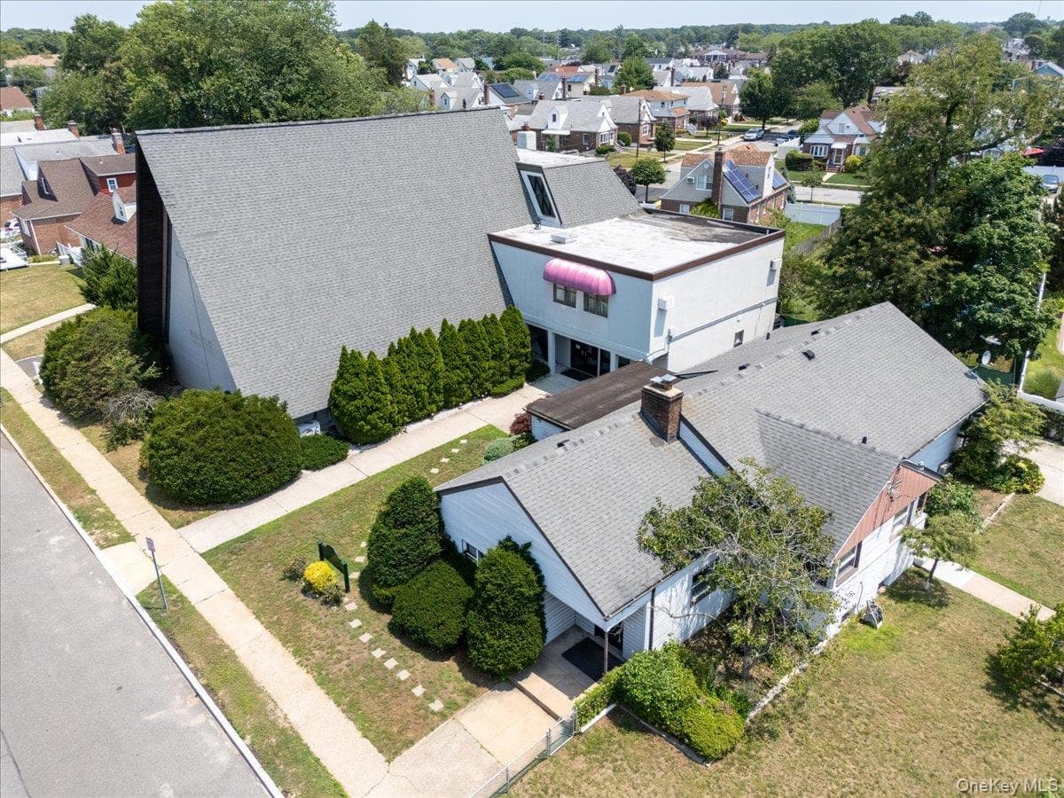 215 N Hillside Avenue thumbnail 2