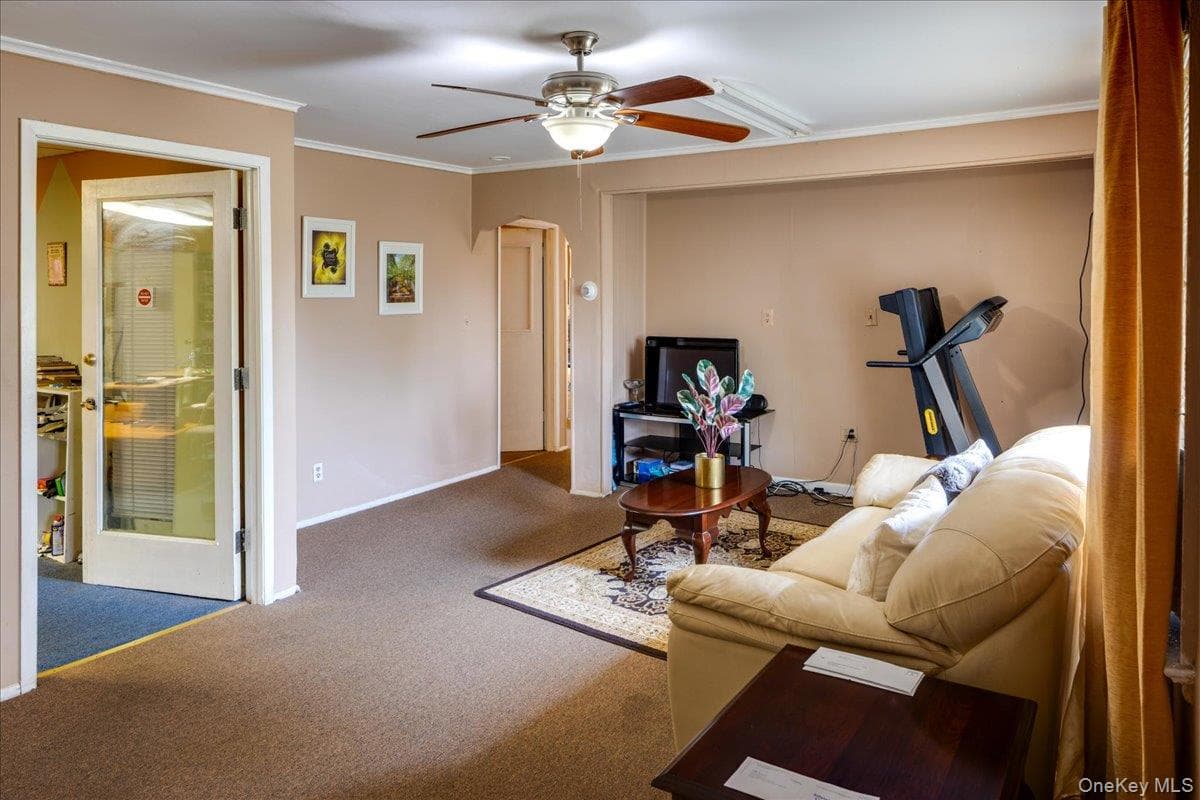 215 N Hillside Avenue thumbnail 43