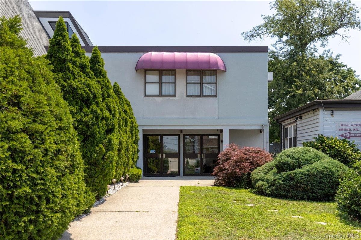215 N Hillside Avenue thumbnail 9