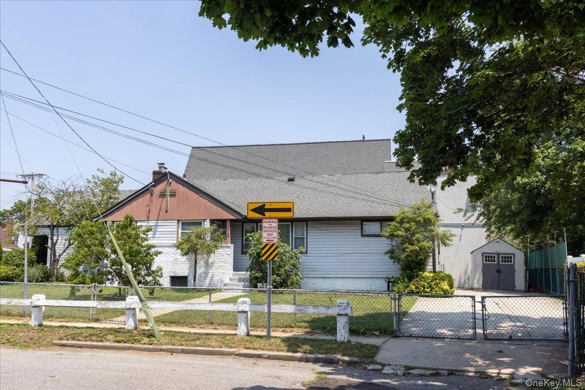 215 N Hillside Avenue thumbnail 12