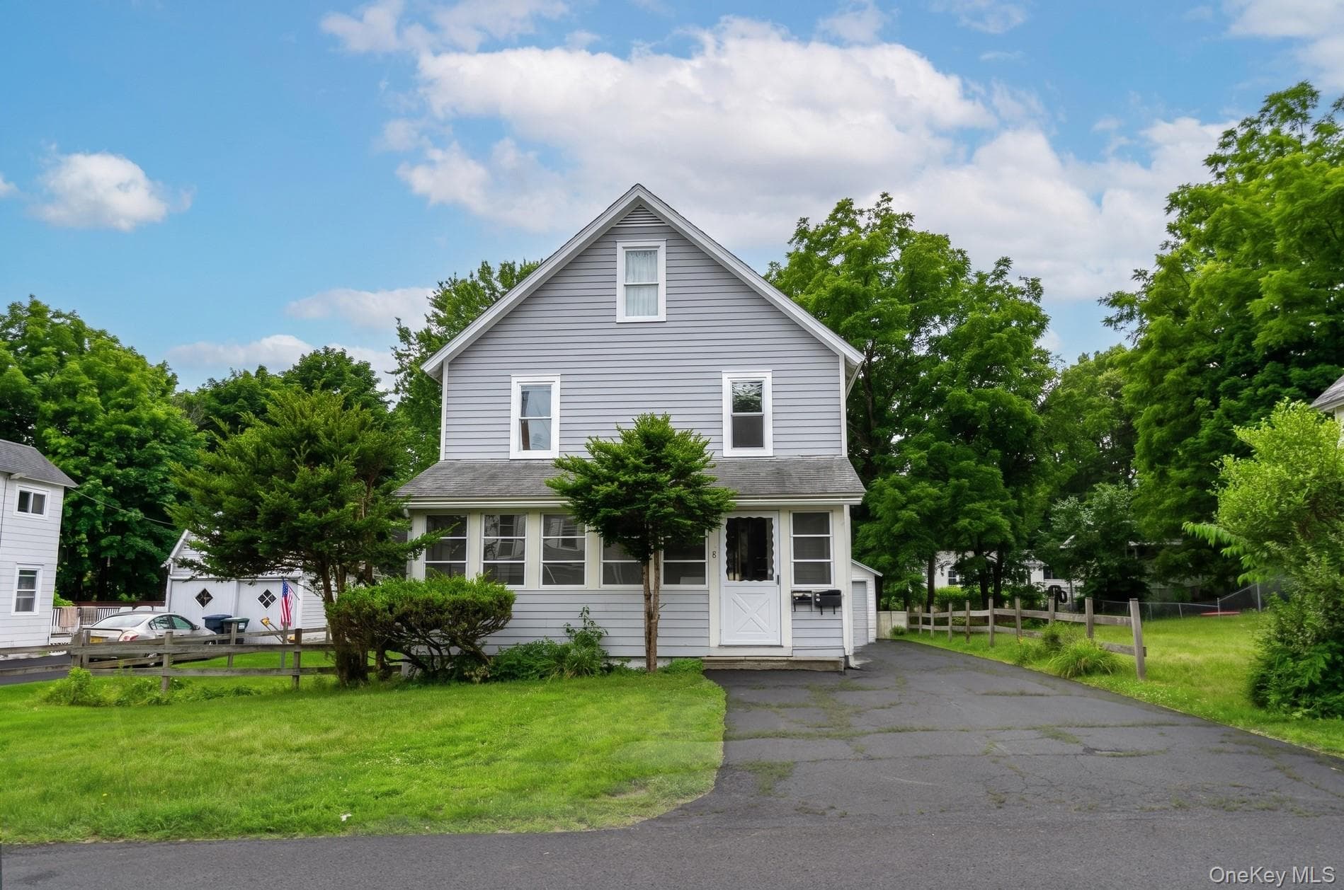 8 Elm Street photo 1