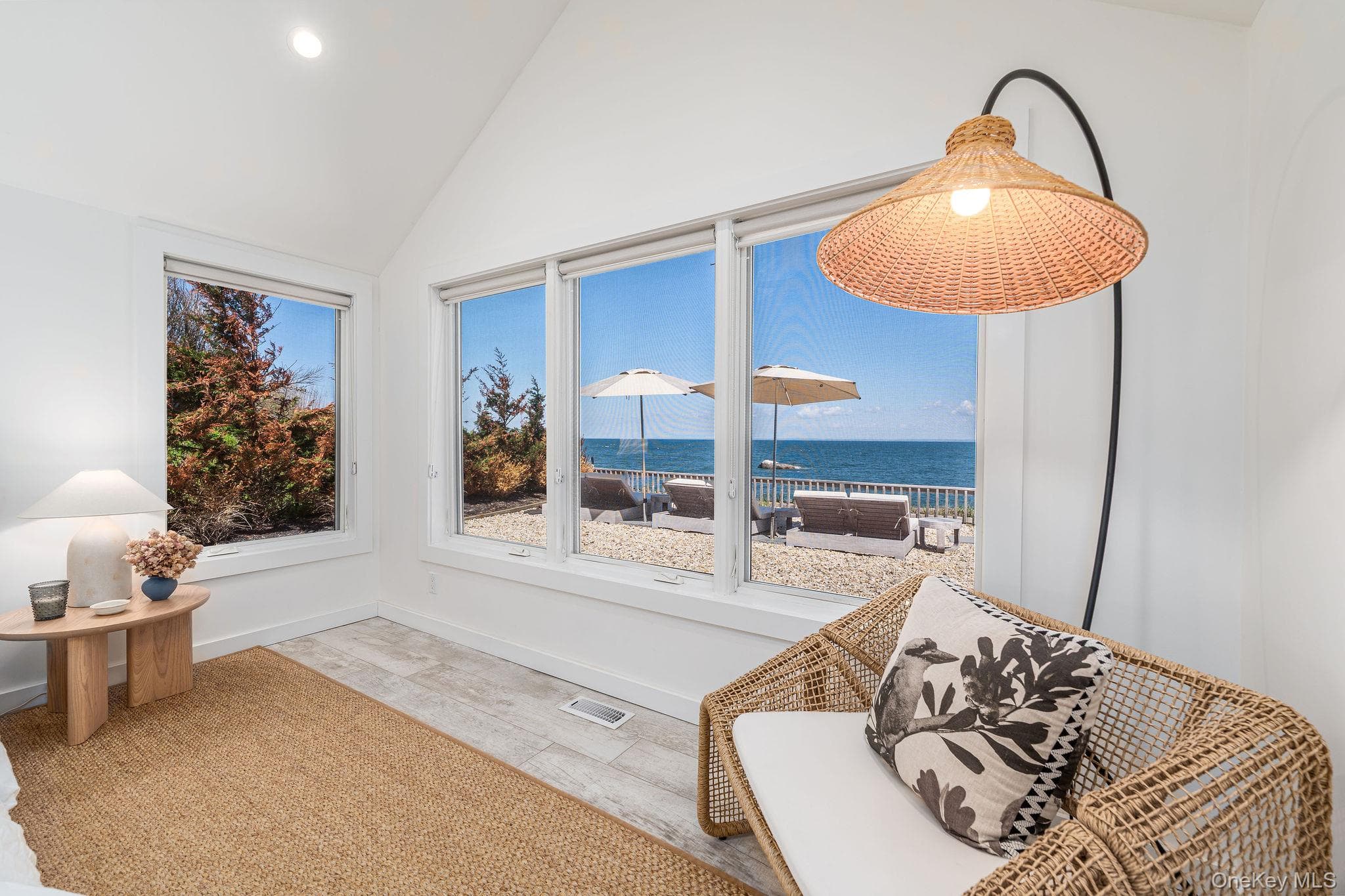 21515 Soundview Avenue thumbnail 23