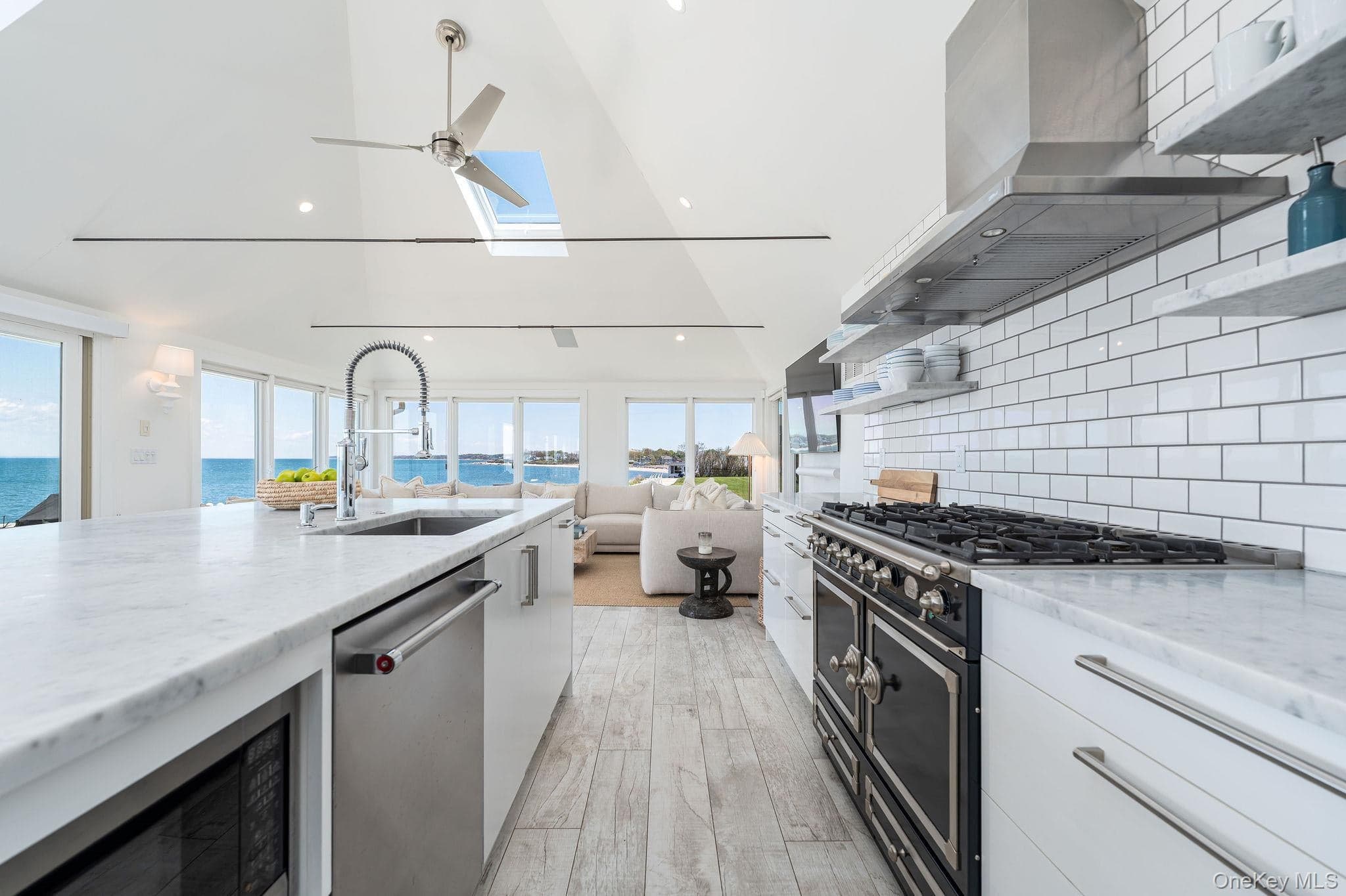21515 Soundview Avenue thumbnail 7