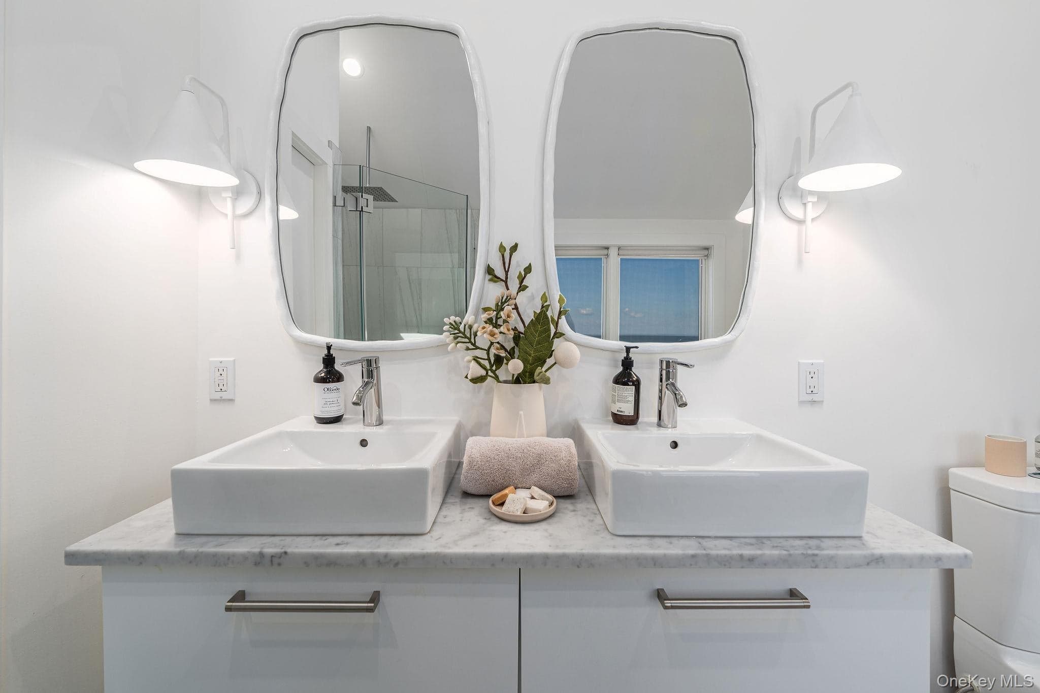 21515 Soundview Avenue thumbnail 24