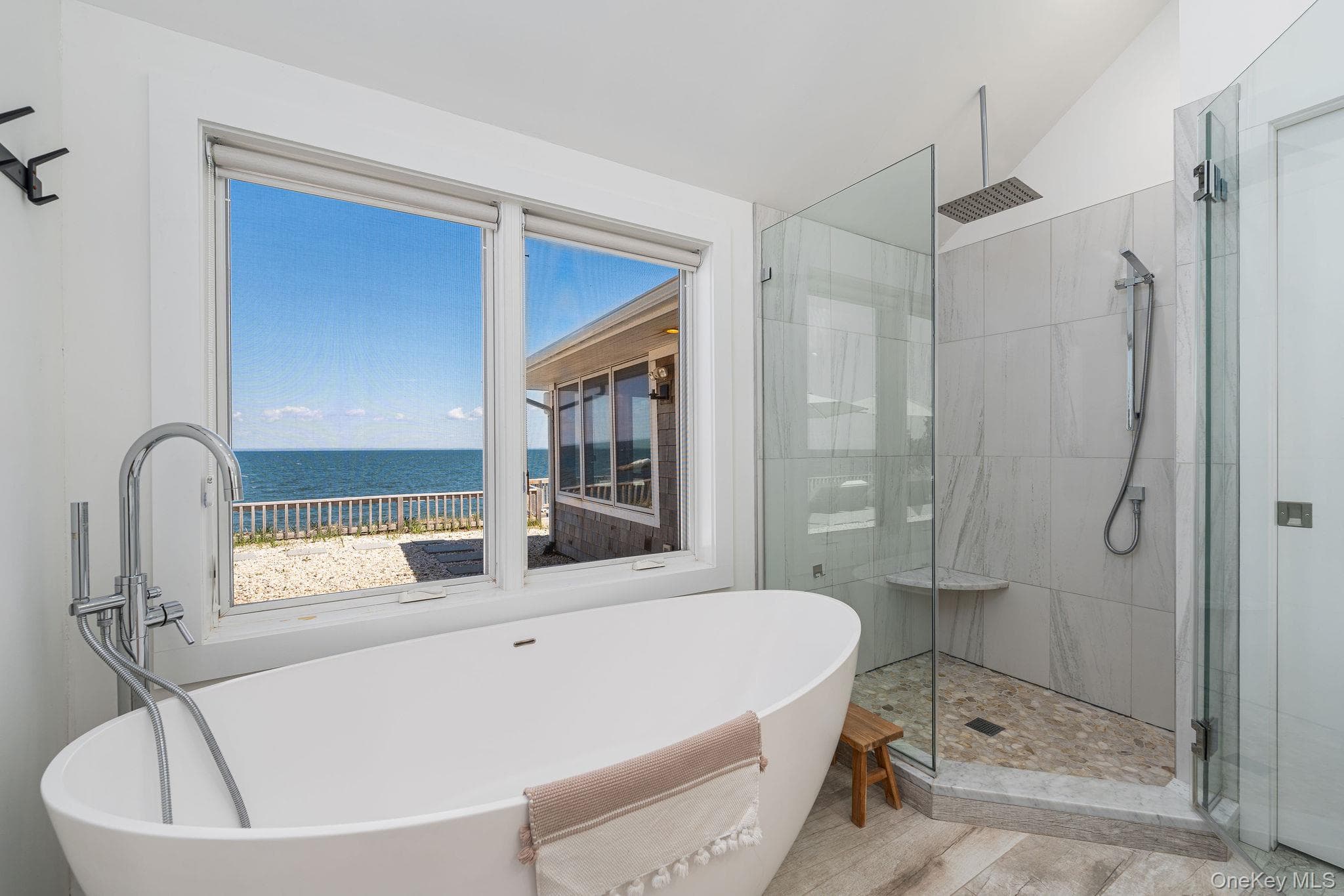 21515 Soundview Avenue thumbnail 26