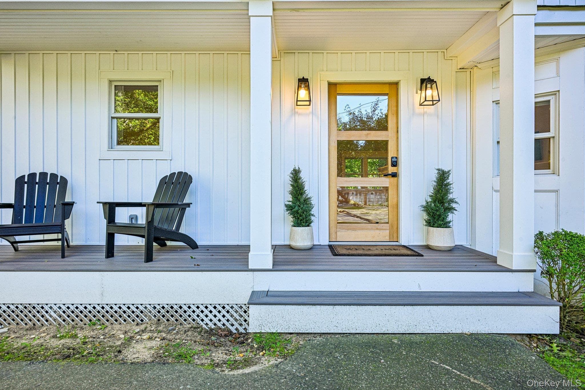 57 Hampton Court, Bridgehampton