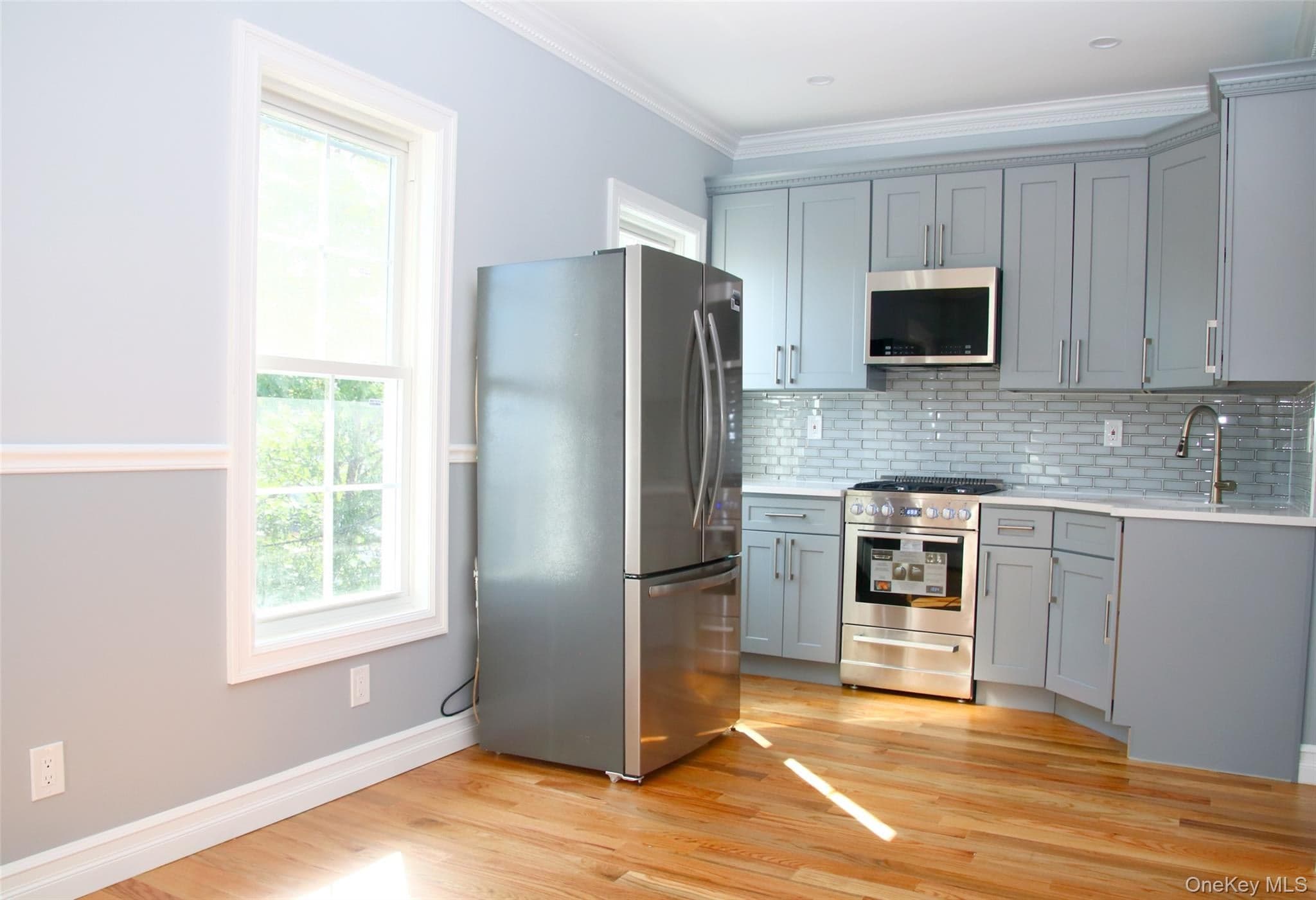 1048 E 98th Street thumbnail 12