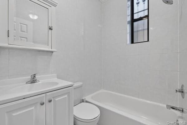 2-97 St Nicholas Avenue thumbnail 7