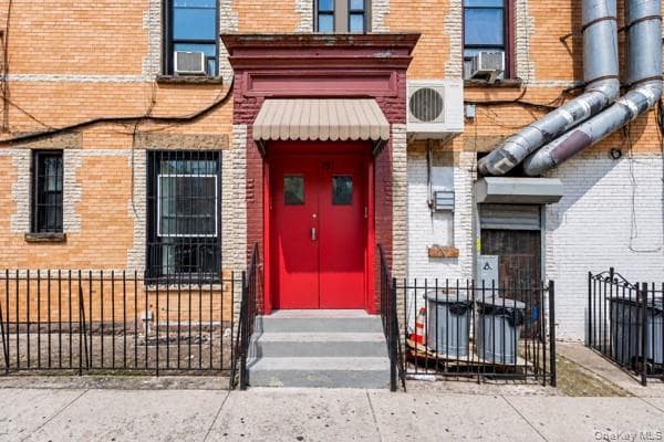 2-97 St Nicholas Avenue thumbnail 4