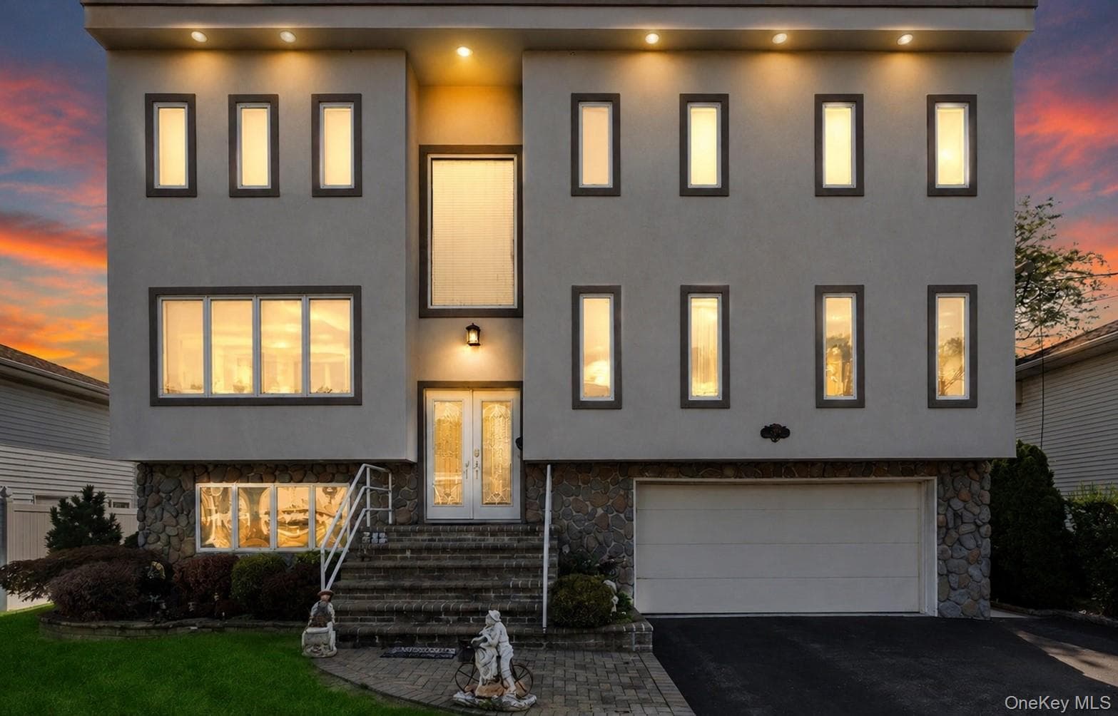 2489 Aron Drive, Seaford
