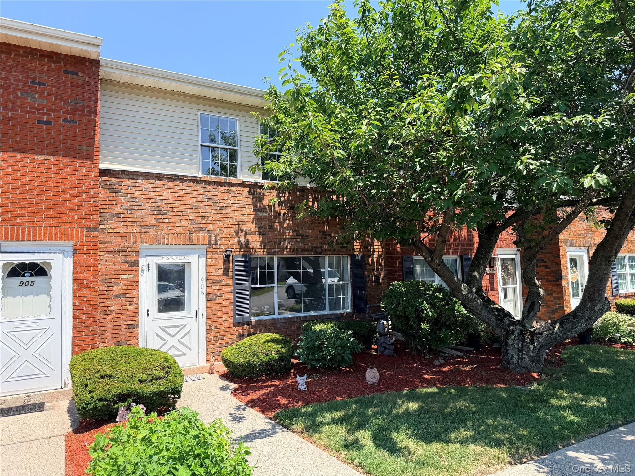 276 Temple Hill Road Unit: 906, New Windsor