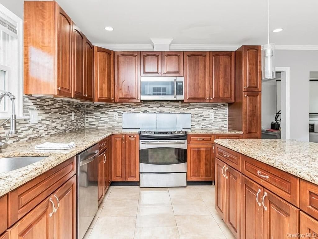 130 Lasalle Drive thumbnail 4