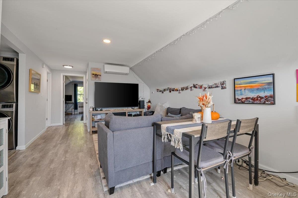 845 E Walnut Street thumbnail 28