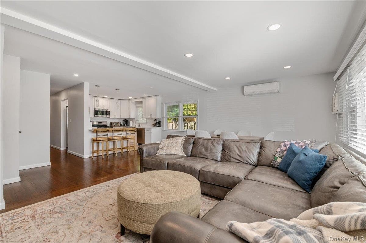 845 E Walnut Street thumbnail 10