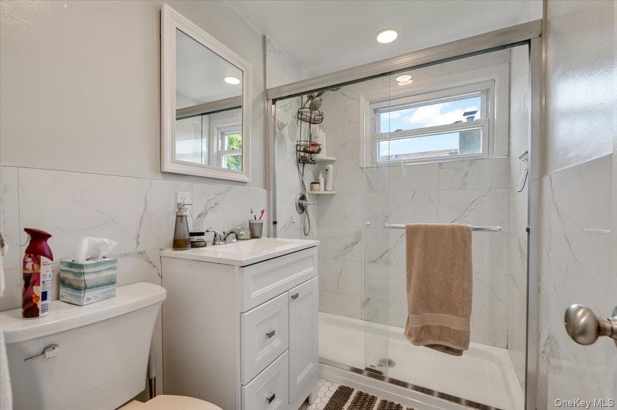 845 E Walnut Street thumbnail 29