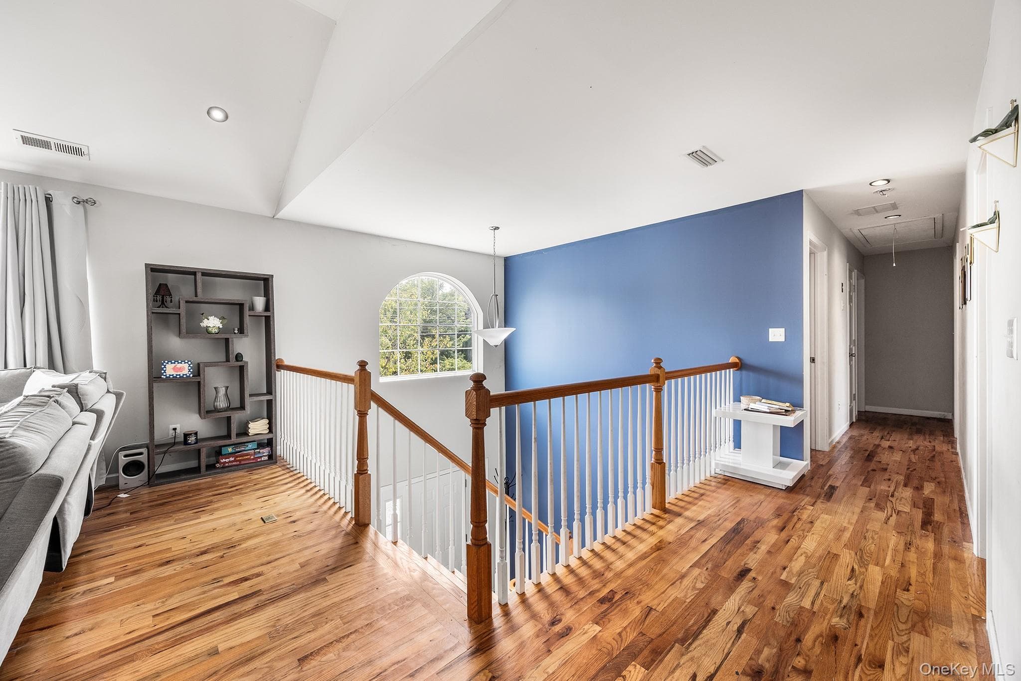 1 Sanford Avenue thumbnail 6