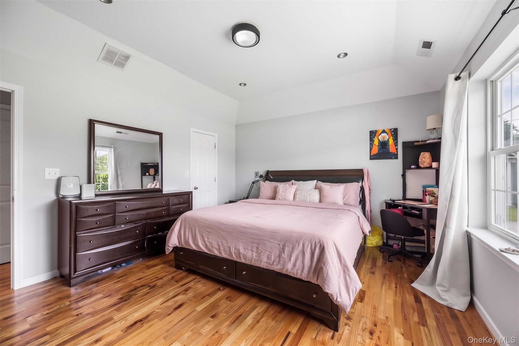 1 Sanford Avenue thumbnail 15