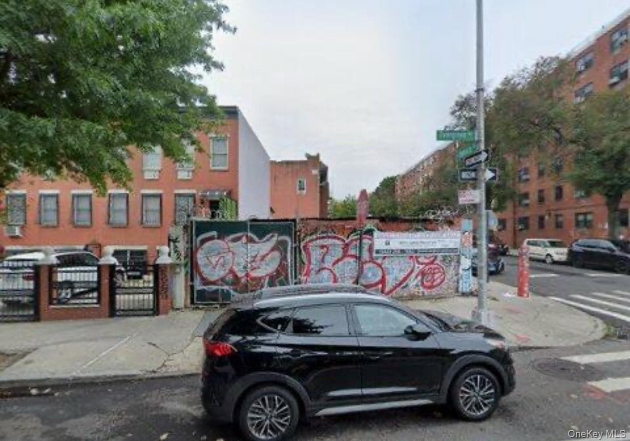 510 Evergreen Ave Ave thumbnail 2