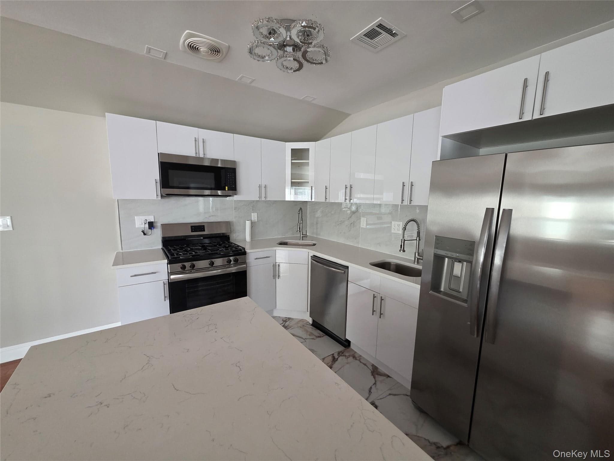 1720 New Haven Avenue thumbnail 6