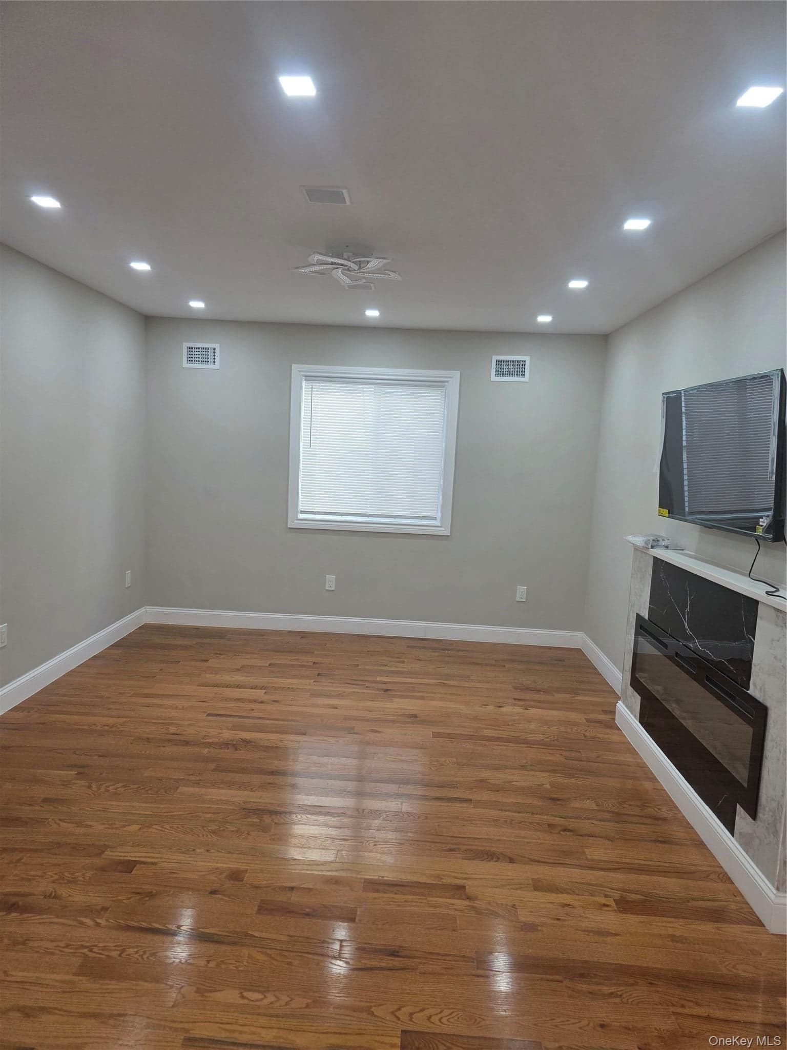 1720 New Haven Avenue thumbnail 8