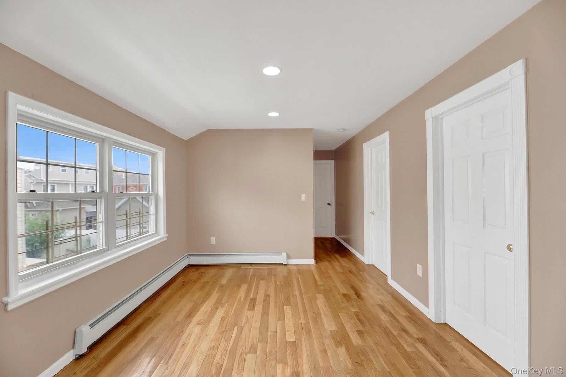 15714 Baisley Boulevard thumbnail 21