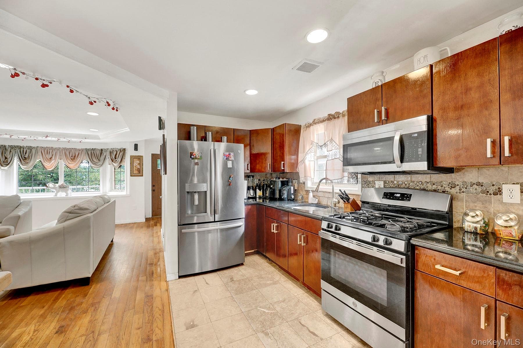 15714 Baisley Boulevard thumbnail 7